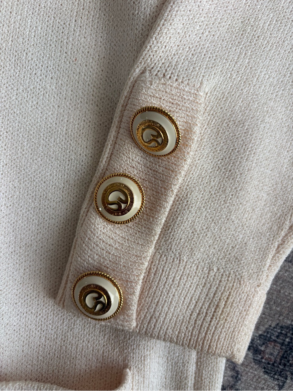 St. John Cream Open-Front Knit Cardigan with Button Cuffs size small - Picture 3 of 5